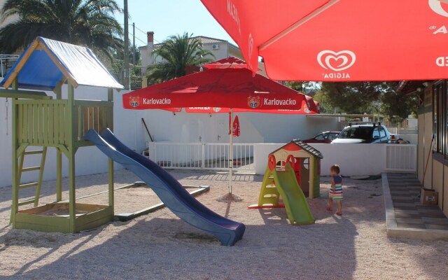 Bela1 - Close to the Beach - A1