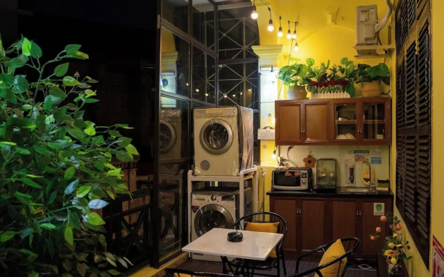 CozyPosy Premier Apartment