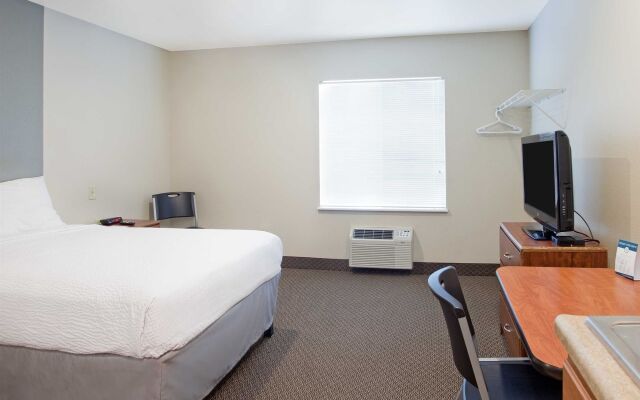 WoodSpring Suites Williston