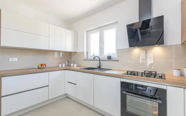 Holiday House Sunset