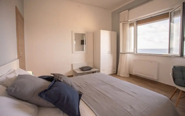 Seaview Rooms in the city center by Wonderful Italy
