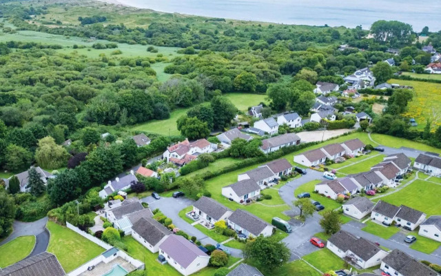Bayview 3 - 2 Bedroom Chalet - Bayview Oxwich