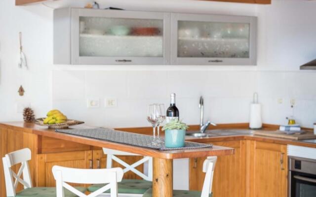 Luminous loft apartment next to the Atlantic Ocean