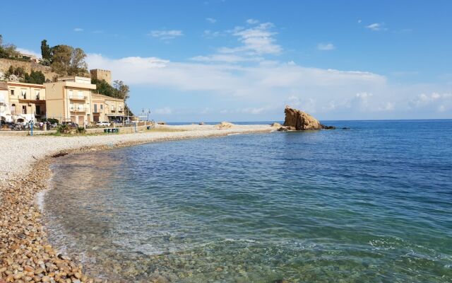 Casa Alesina - Balcony on Tusa