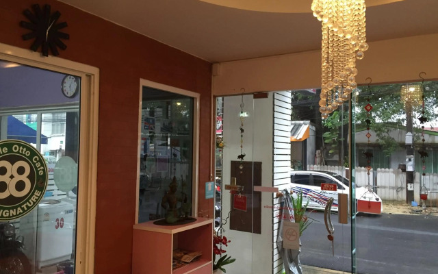 Nawaporn Place Guesthouse