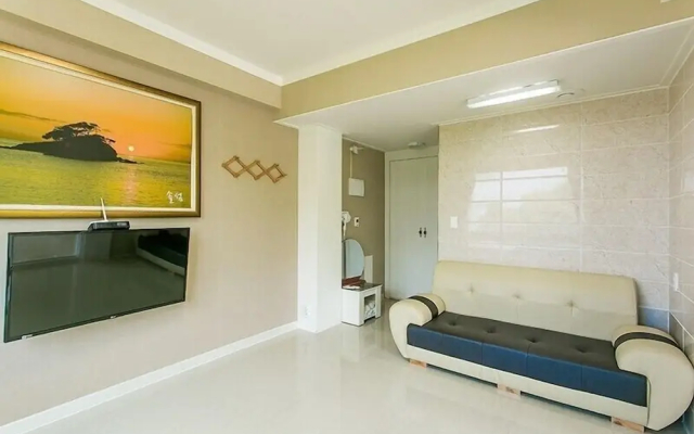 Byeonsan Dongguerami Pension