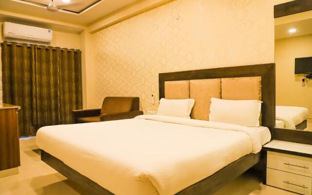 Hotel Shri Radha Nikunj at Prem Mandir