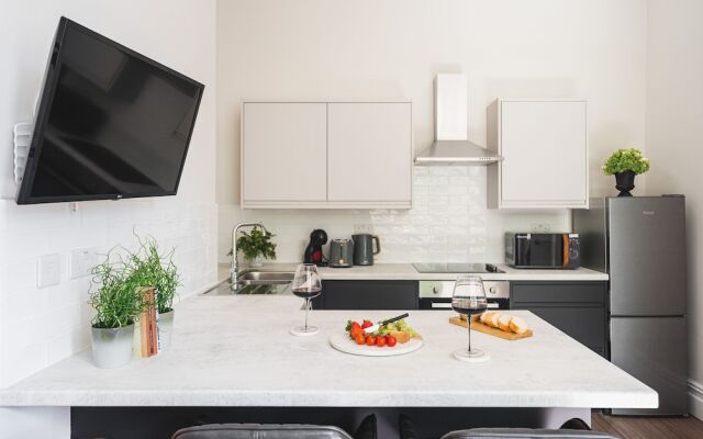 HG Collection - Cardiff City - Sleeps 6