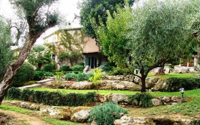 Mas du Moustier