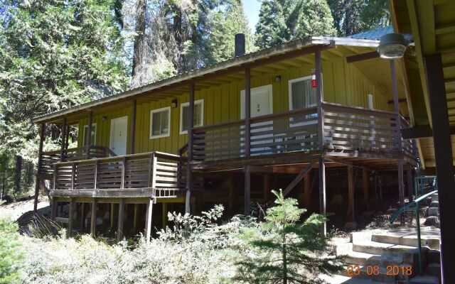 White Chief Mountain Lodge