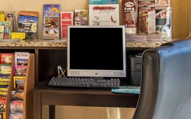 Quality Inn & Suites near Panama City Beach