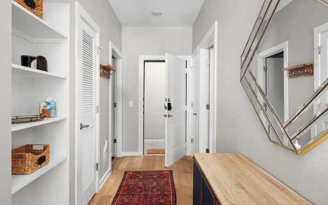 Rare 2BR in Prime Location