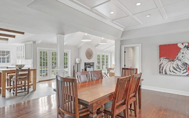 Modern Hamptons Villa