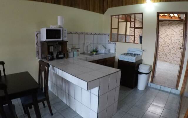 Apartamentos QR La Fortuna - Adults Only