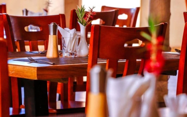 Parkview Safari Hotel and Apartments
