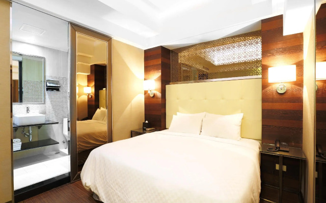 Royal Group Hotel Ho Yi Branch