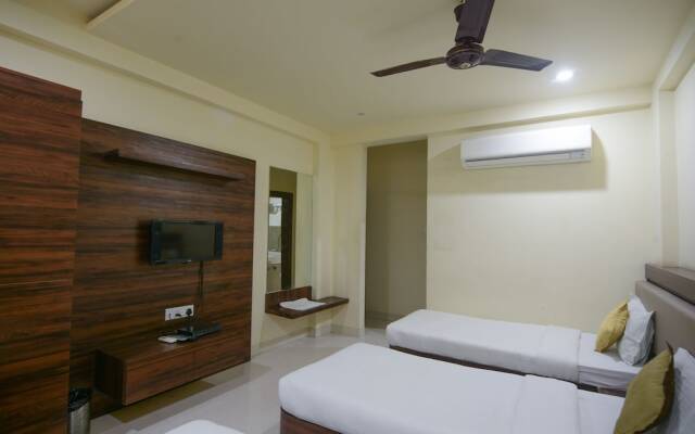 Fabhotel Kamla Regency