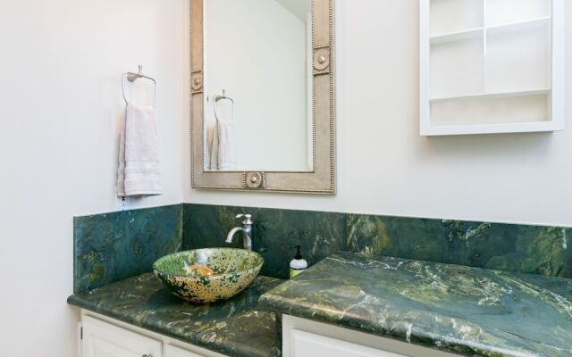 2462 Pierpont Blvd Home