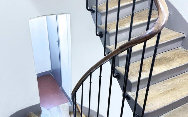 B 2065 -  Arc de Triomphe - Appartement familial