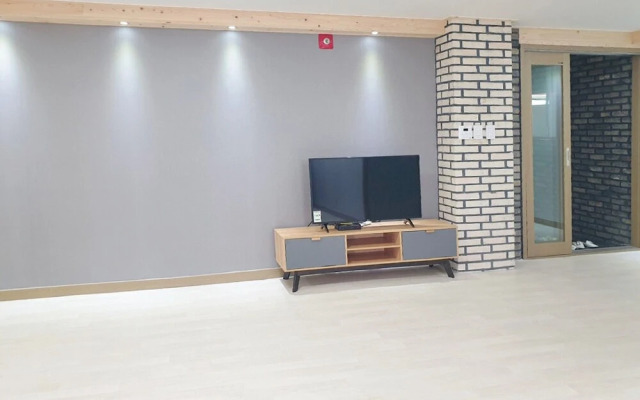 Tongyeong Sarang Hostel