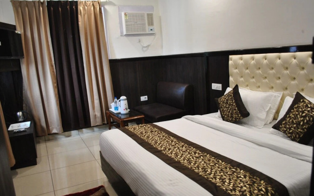 Green Hotel & Restaurant