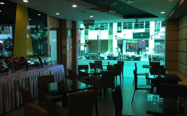 Eight Days Boutique Hotel @ Permas Jaya