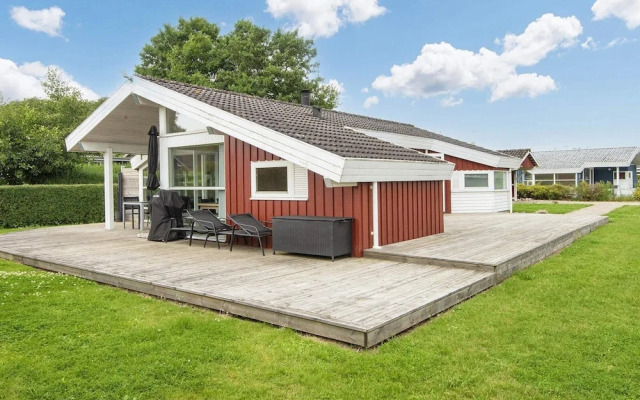 6 Person Holiday Home in Bjert-by Traum