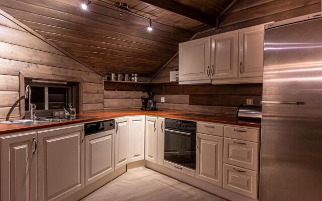 Cabin in Hodlekve with 5 bedrooms & hot tub.