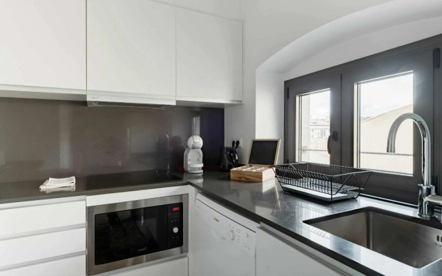 Revitalized Downtown Apartment in Historical Building