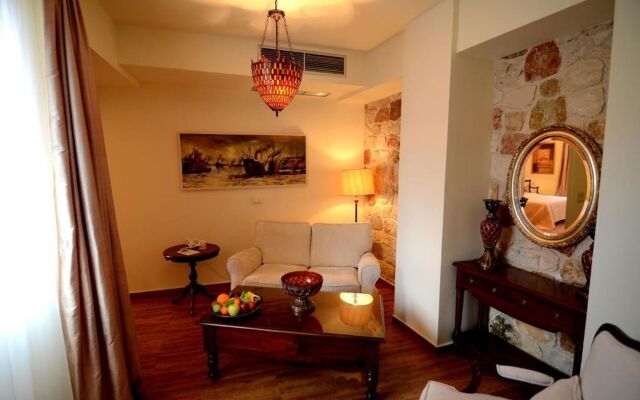 Korina Gallery Hotel