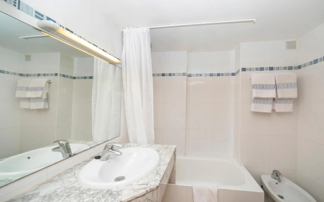 Apartamentos Mar y Playa