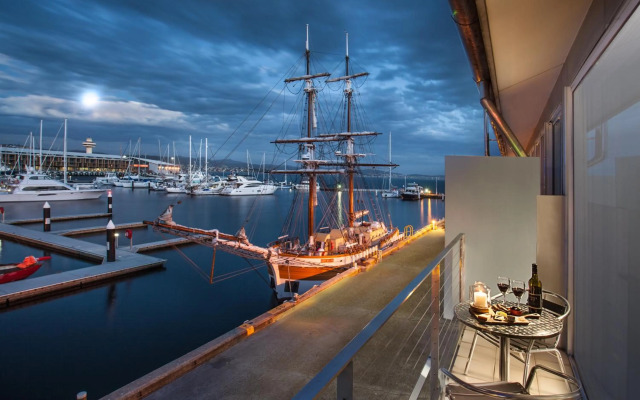 Somerset on The Pier Hobart