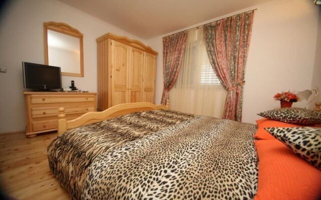 Apartment Ana