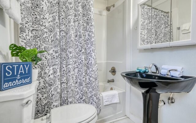 Anchors Away River House