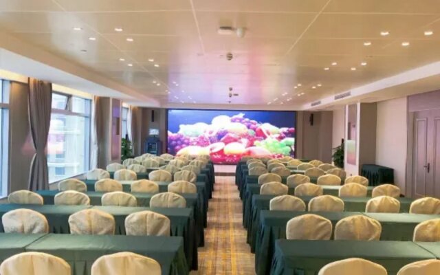 Vienna International Hotel (Wuhan Miaoshan Institute of Technology)