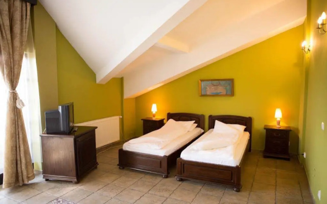 Lavric Bistro Pension