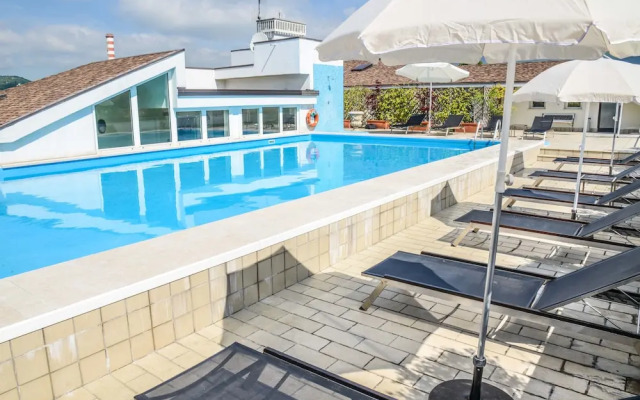 Hotel Regal  Apartments