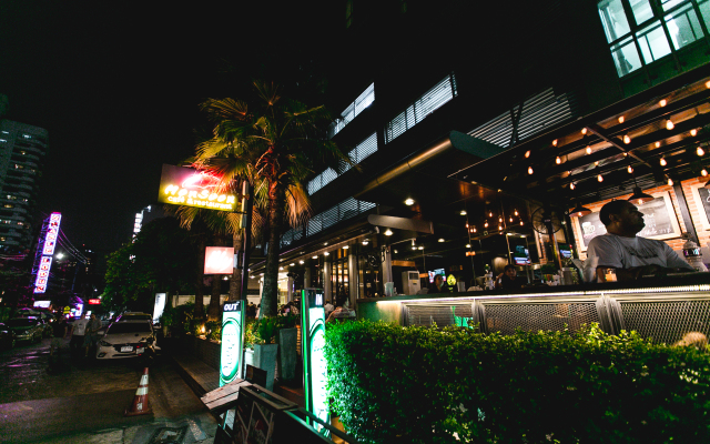 Adelphi Suites Bangkok