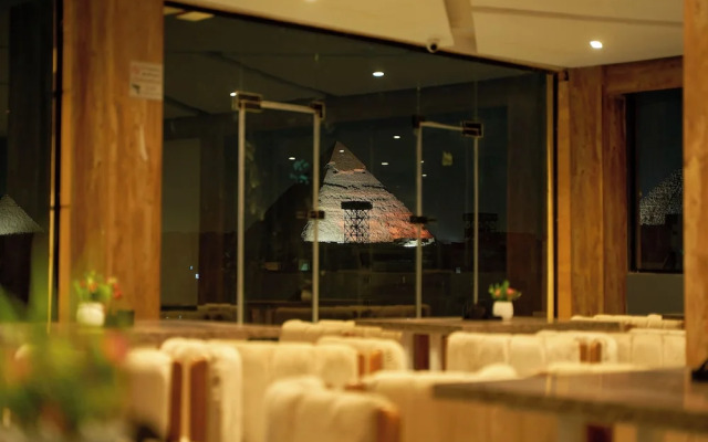 Crown Pyramids View Hotel