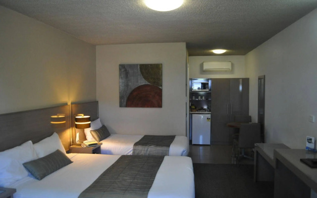 In Town Motor Inn