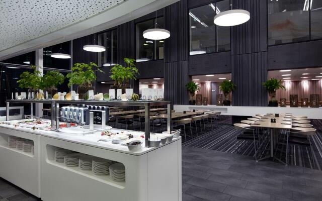 Crowne Plaza Copenhagen Towers by IHG