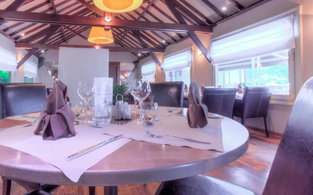 Logis Hotel Restaurant des Acacias Lille Tourcoing