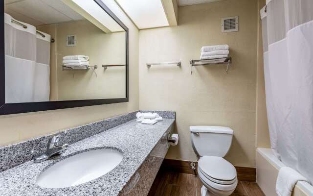 Quality Inn & Suites