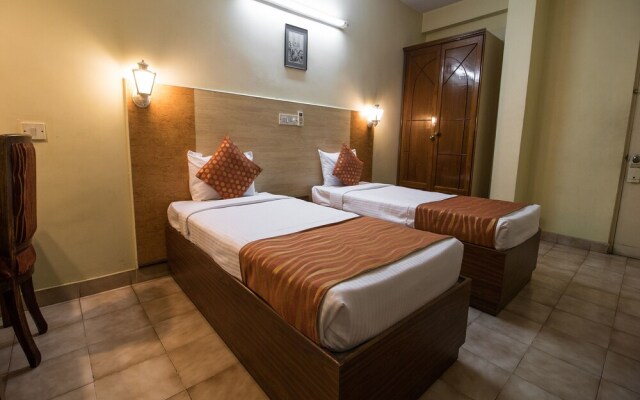OYO 16955 Belsons Taj Mahal Hotel