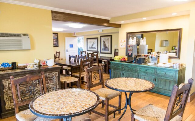 Dana Point Marina Inn