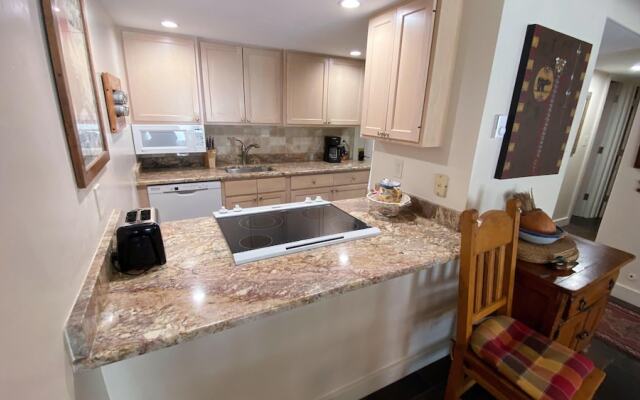 #010 Vail International