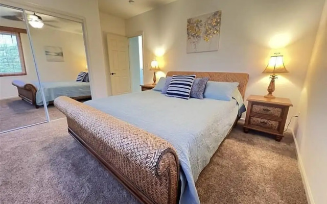 Mauna Lani Fairways Walk to the Beach!