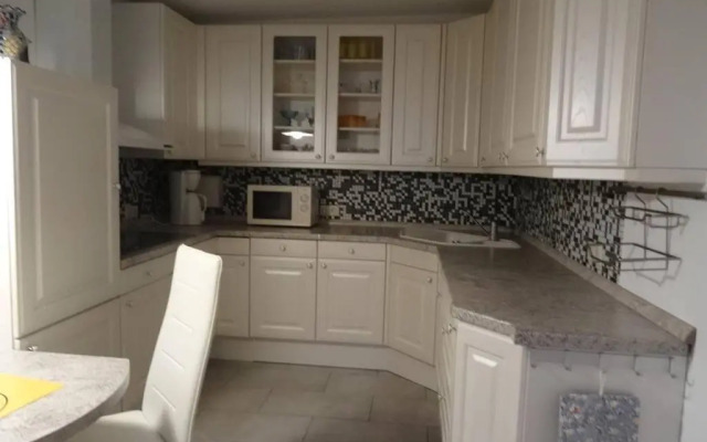 Wohnung ca. 85 qm zzgl. 17 qm Terrasse