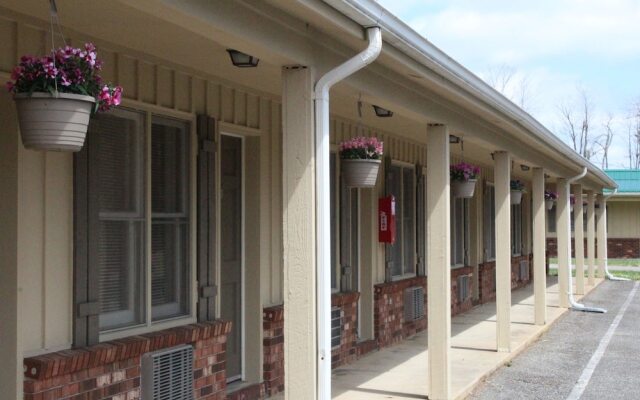 New River Inn and Cabins
