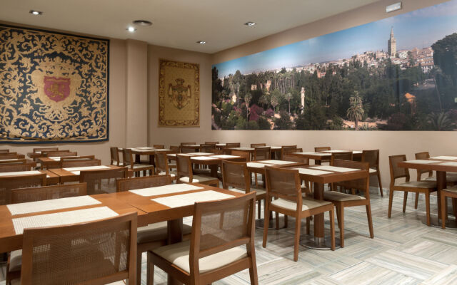 Alcazar Hotel